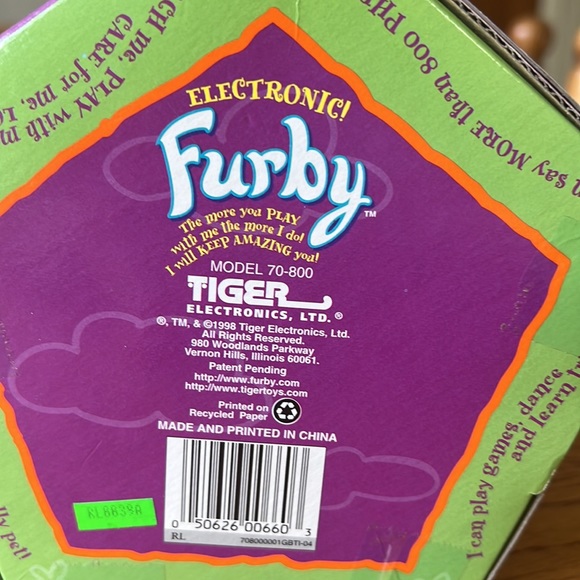 Vintage 1998 Furby, Never been opened. Model 70-800 - Picture 6 of 8